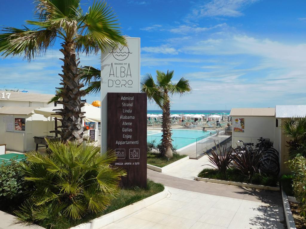 Hotel Admiral - On The Beach Riccione Exterior foto
