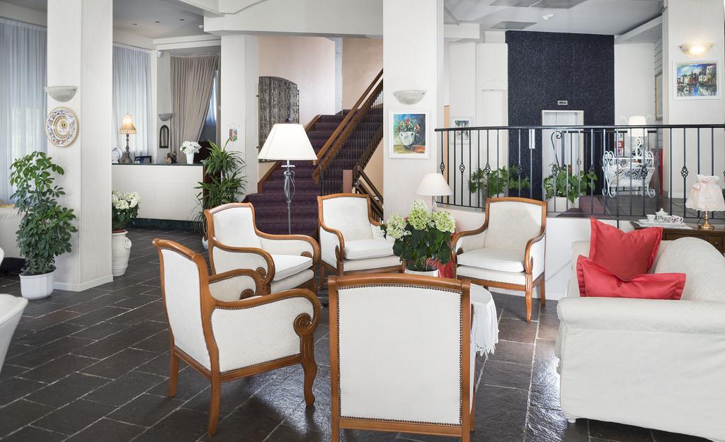 Hotel Admiral - On The Beach Riccione Exterior foto